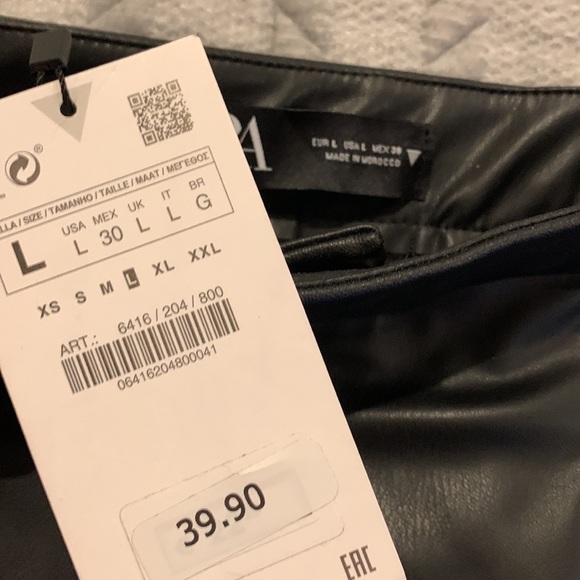 Zara faux leather shorts - Picture 2 of 4